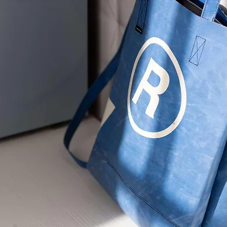 25hours Piazza San Paolino Hotel 4*