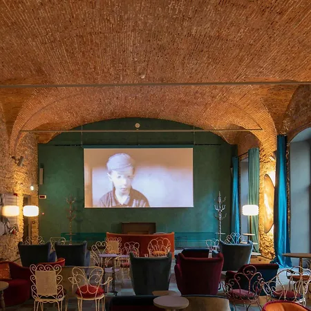 Hotel 25hours Piazza San Paolino 4*