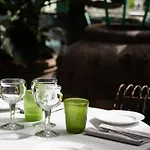 25hours Piazza San Paolino 4*