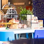 Hotel 25hours Piazza San Paolino 4*