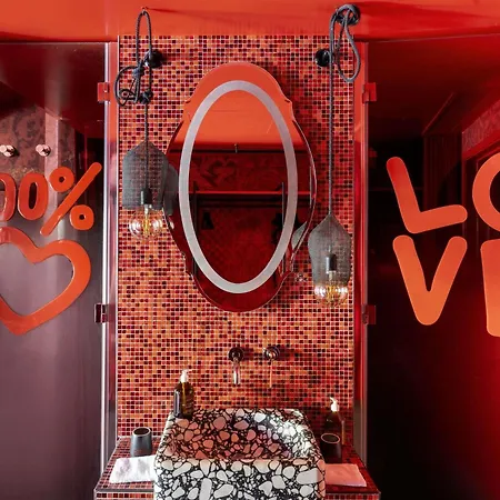 25hours Piazza San Paolino 4*