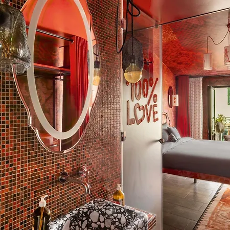 25hours Piazza San Paolino 4*