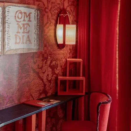 25hours Piazza San Paolino Hotel 4*