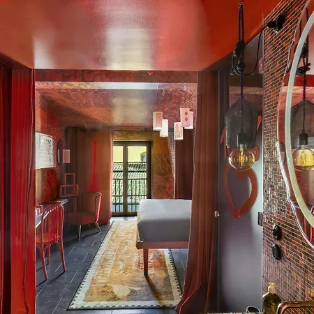 Hotel 25hours Piazza San Paolino 4*