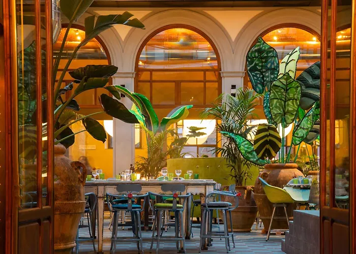 25hours Piazza San Paolino Hotel 4*