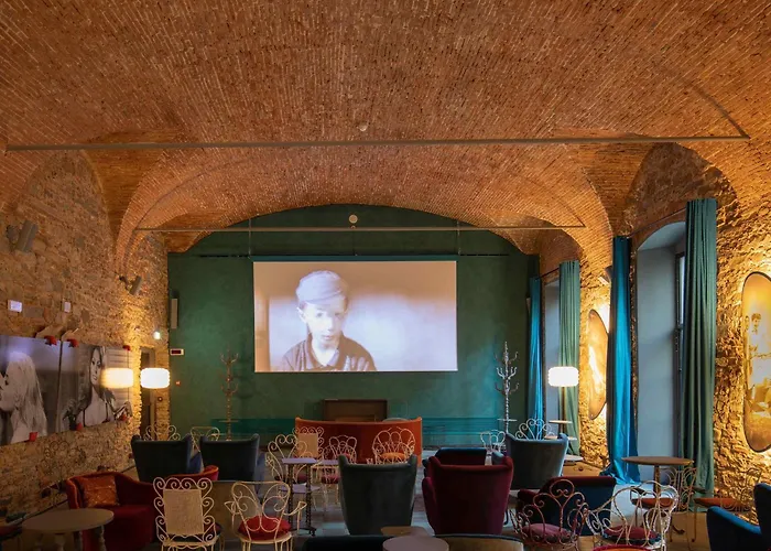 Hotel 25hours Piazza San Paolino 4*