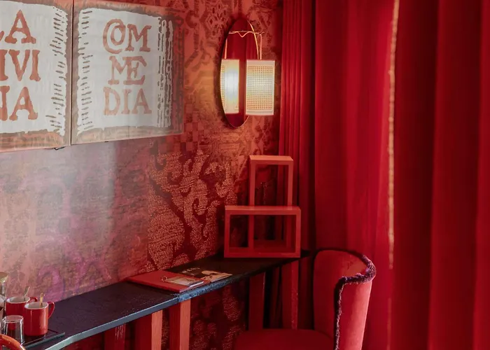 25hours Piazza San Paolino Hotel 4*