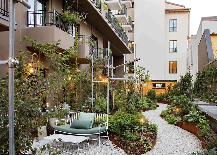 25hours Piazza San Paolino Hotel 4*