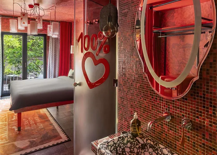 25hours Piazza San Paolino 4*