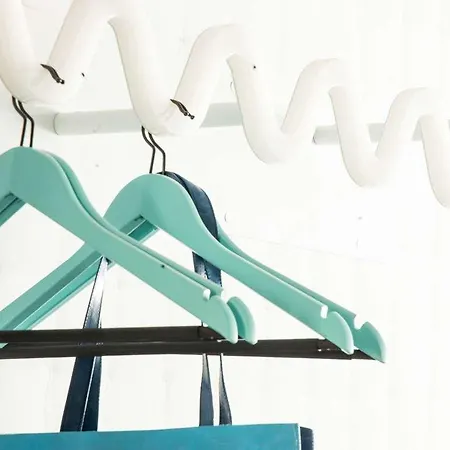 25hours Piazza San Paolino 4*