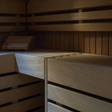 酒店 25hours Piazza San Paolino 4*