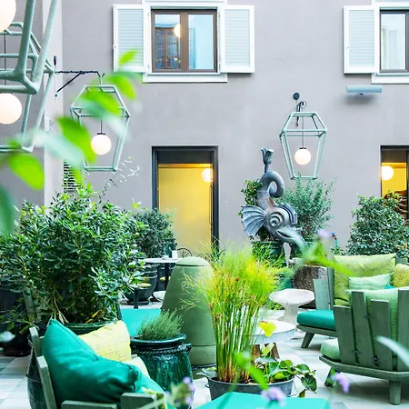 25hours Piazza San Paolino